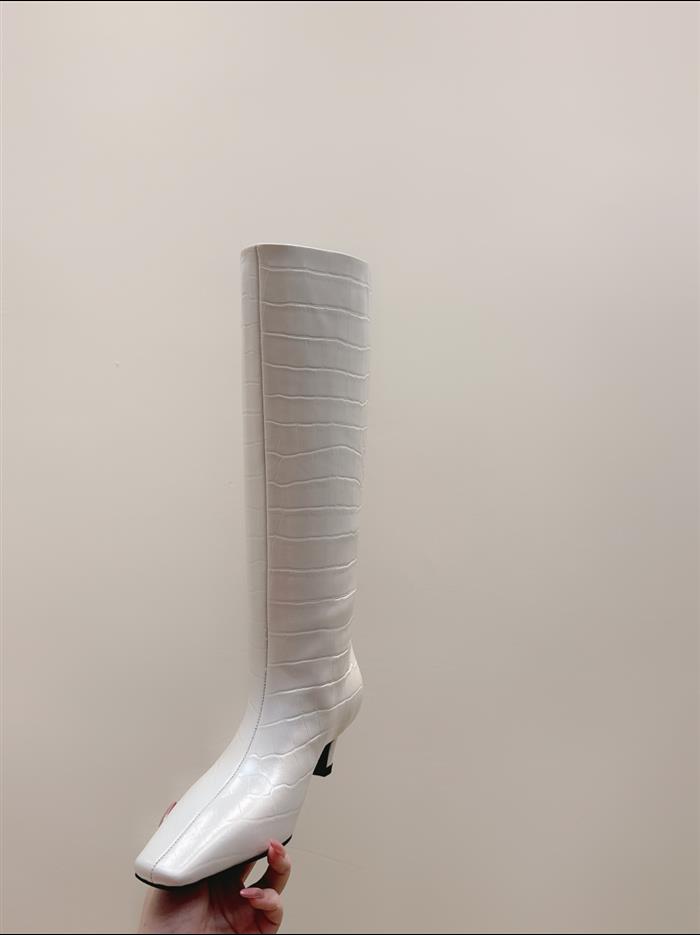 20251128174411285 460